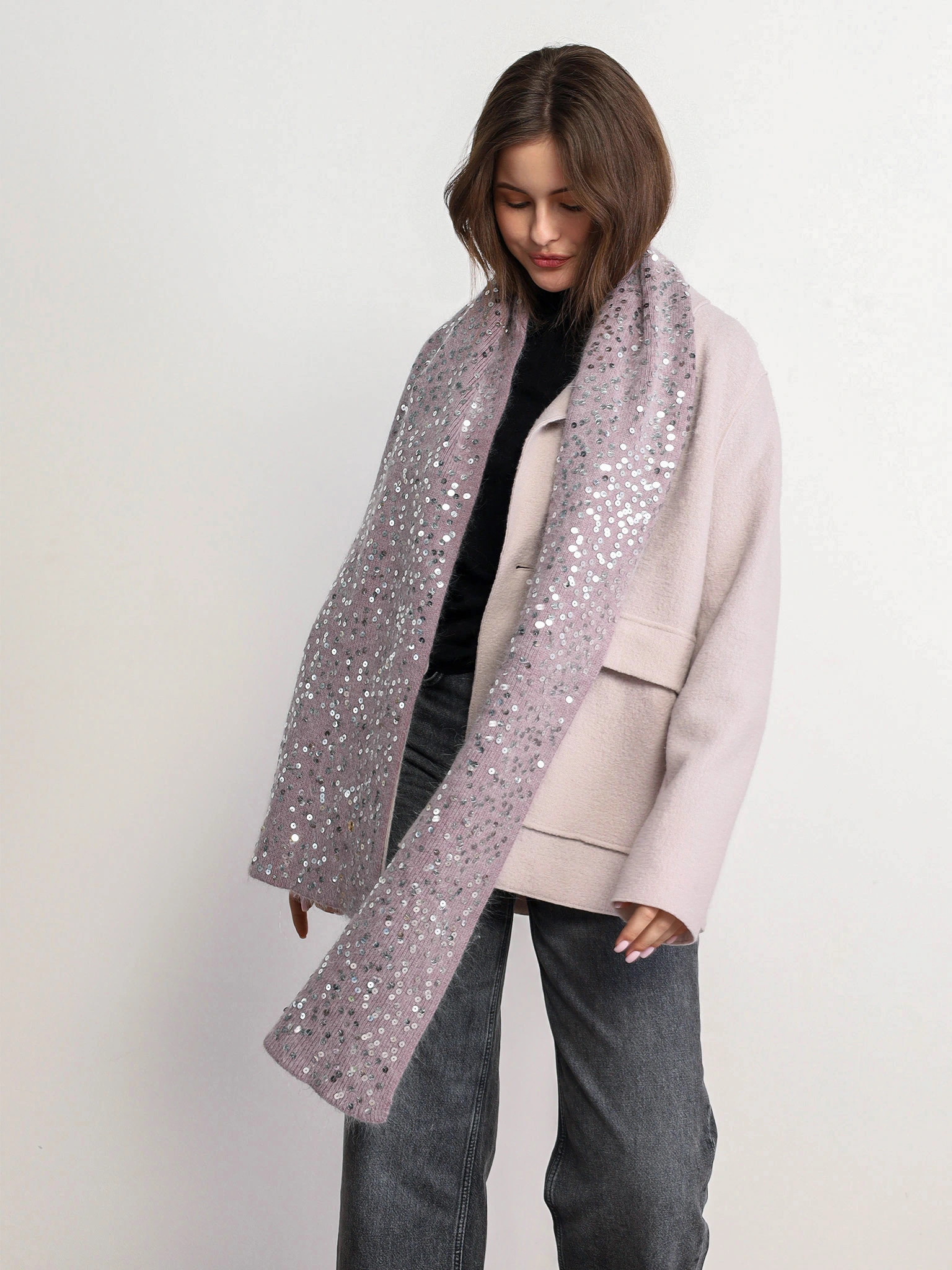 Шарф из ангоры и акрила с пайетками 